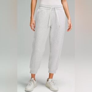 Lululemon size 0 Heather Gray Cropped Scuba Joggers, 22" inseam